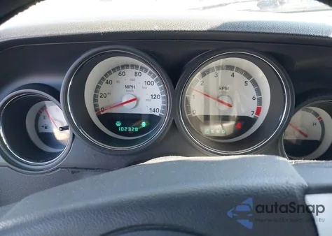 2010 Dodge Challenger Se z USA, uszkodzony, nr VIN 2B3CJ4DV8AH103740